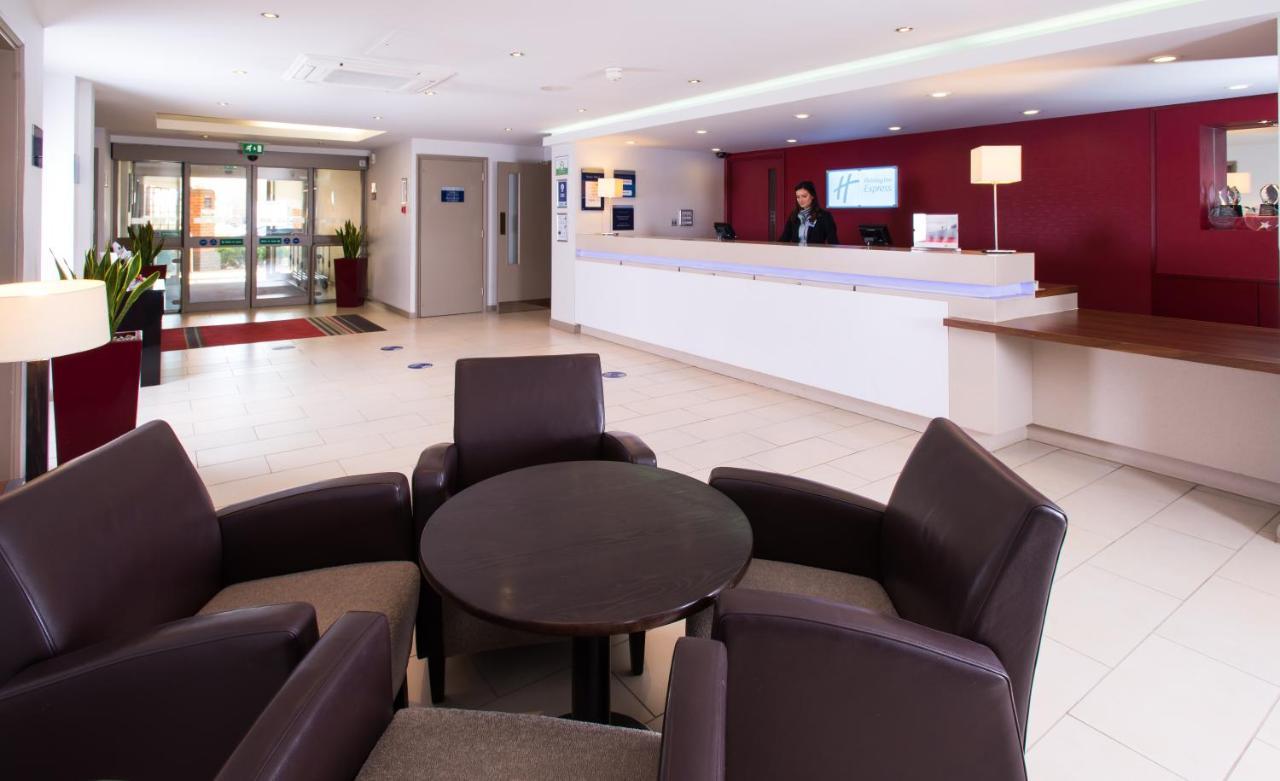 Holiday Inn Express Taunton East By Ihg Luaran gambar
