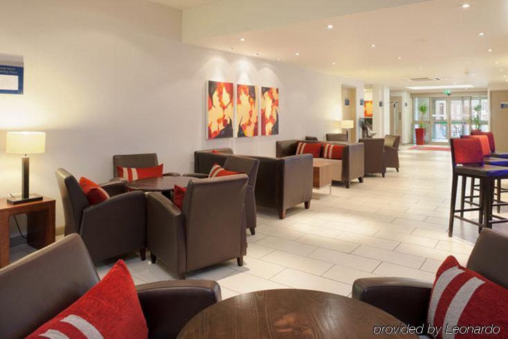 Holiday Inn Express Taunton East By Ihg Restoran gambar