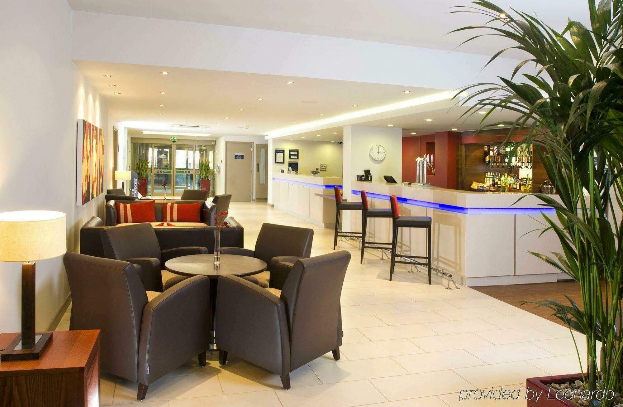Holiday Inn Express Taunton East By Ihg Dalaman gambar